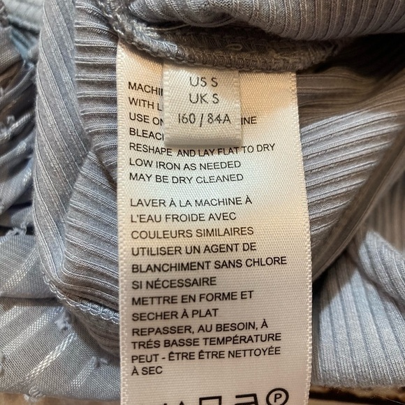 Urban Outfitters Cynthia Clip Dot Sleeve Top Sky Blue Small Puff Ruffle Sleeve - Picture 9 of 9